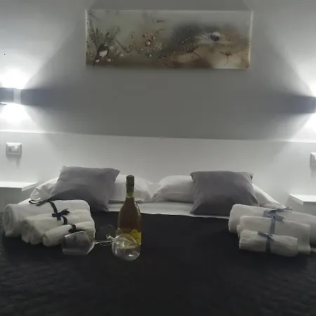 Aedes Tropea Санта-Доменика