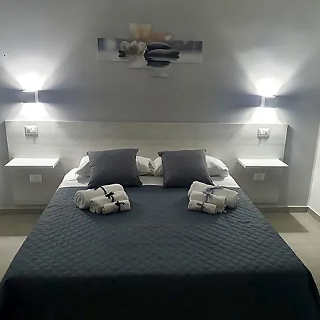 Aedes Tropea